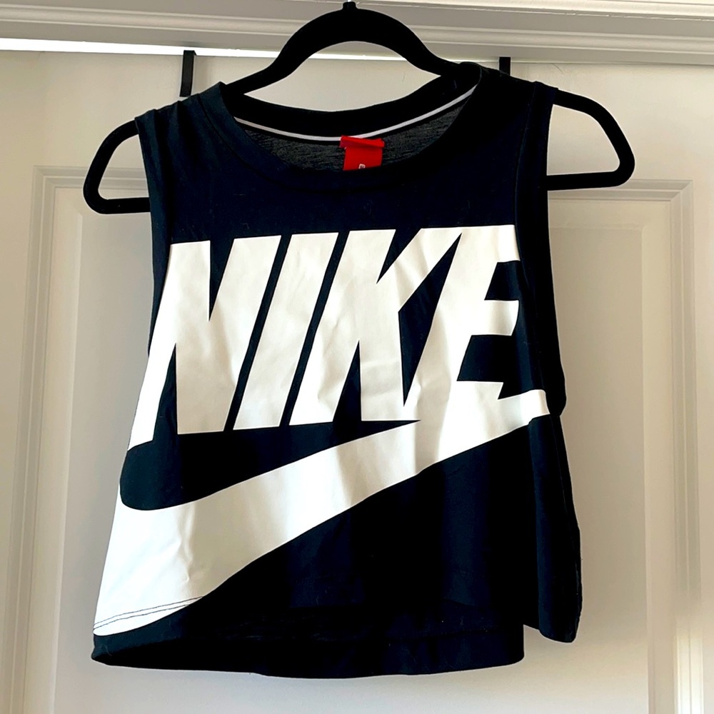 Nike Cropped Tank